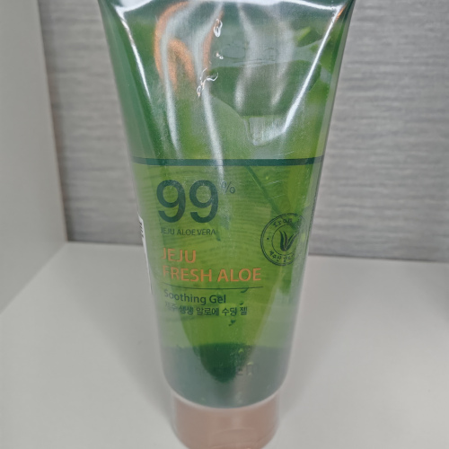 Гель для тела успокаивающий с алоэ Jeju  Fresh Aloe Soothing Gel 99% 300мл